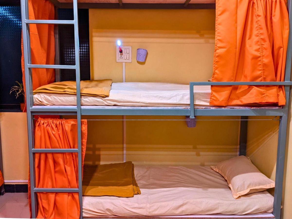 Awaara Backpackers Hostel, Alibág Kültér fotó